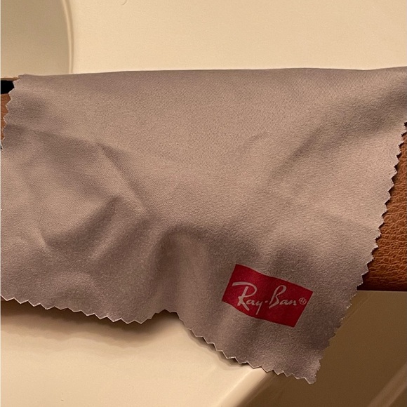 RAY-BAN: Cockpit Sunglasses - Picture 8 of 9